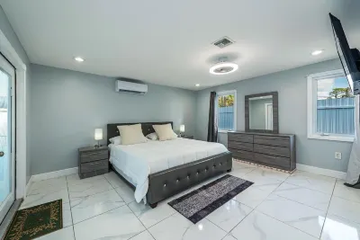 3-bedroom house in peaceful Naples with WiFi, AC. Enjoy your stay