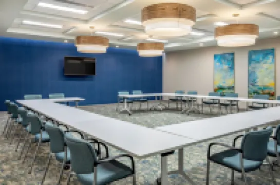 Element Hampton Peninsula Town Center