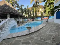 Charming and Remarkable15-Bed Villa in Diani Beach - Villas
