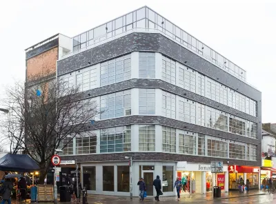 현대적이고 스타일리시한 1 베드룸 플랫 캣포드 주변 호텔