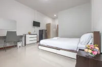 Tonsoi Hathairat Hotels in Khlong Sam Wa