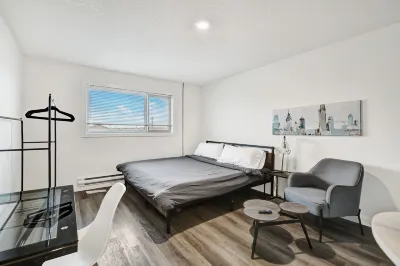 Rndup Hotels in Clairmont