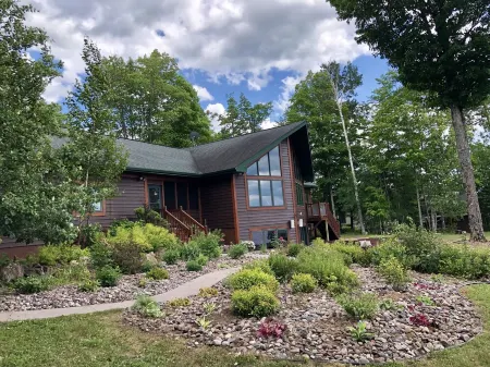 Luxury Lake Michigamme Beach house