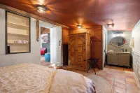 Charming Historic 2-bedroom house in Downtown Wimberley Các khách sạn ở Wimberley