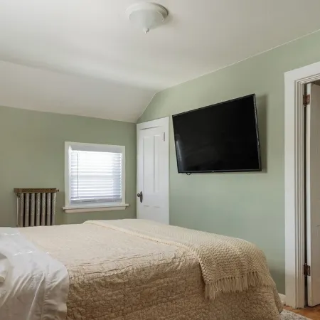 Restored 3Br Mining Home in Historic Calumet
