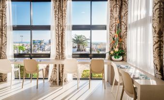 Hotel Ariane - Beachfront, Breakfast XXL & Sea View