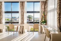 Hotel Ariane - Beachfront, Breakfast XXL & Sea View
