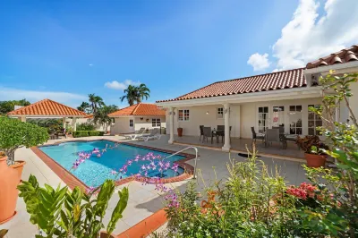 Rooi Koochi 27D Hotels near Pos Chiquito Beach Park