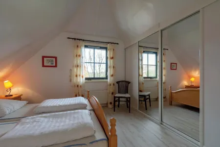 Villa Near Beach with Sauna and Fenced Garden