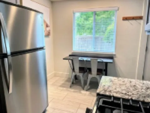 The Bluff House ~Upgraded & Close to town II Hotels in McKinleyville