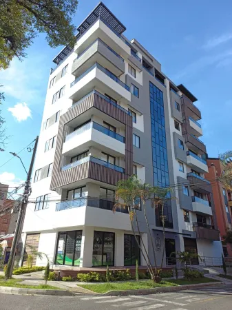 Cozy 3 bedroom apartment, with air conditioner. One block away from VIVA MALL