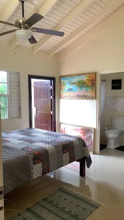 Studio bungalow WiFi/ Hot Water in flourishing Drax Hall