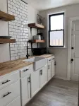Charming 1-bedroom house with WiFi in lovely Bakersfield