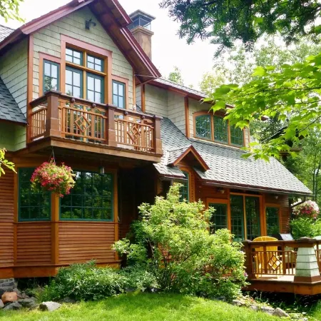 The Trail's Edge / "Captain's Quarters" Is A Gorgeous Retreat, In Any Season.