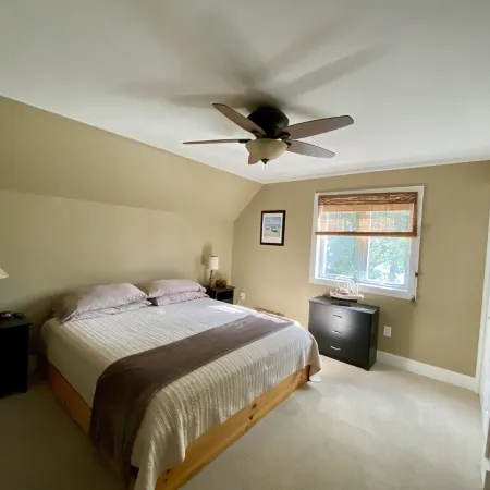 Unique Family Rental on Lake Champlain, NYLife is Good" Отели в г. Шамплейн