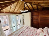 2 BR, 2 Bath villa on private beach in Los Corales, Bavaro Beach, Punta Cana. โรงแรมใน