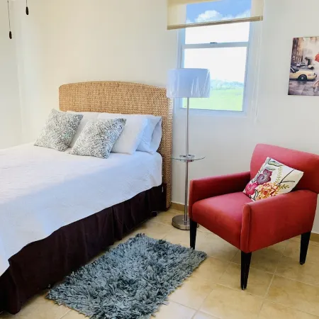 New A/C in the Living room! Sub-Penthouse, Ocean & City Views at Pena Mar!