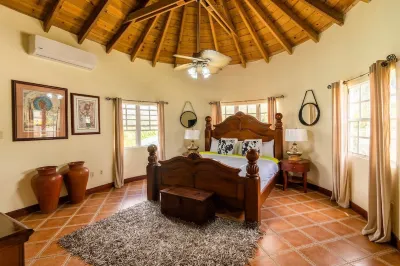 The Vintage Sanctuary - 3 mins drive to the beach! Các khách sạn ở 