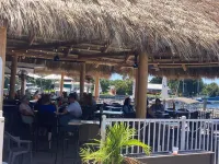 Paradise on the Sarasota Bay, Close to Gulf Beaches, Heated Pool, Restaurant Hotels in Whitfield