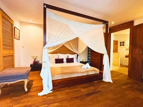 Le Ravenale Romantic bungalow with private Jacuzzi just a stone's throw from the sea