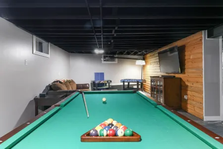 Lake Lodge w Pool Table & Water Toys - Close to Town