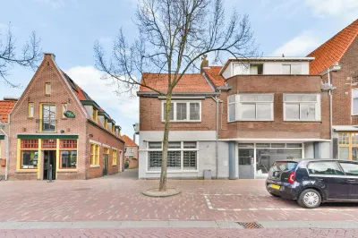 De Laat Vintage Hotels near Joyful Mare