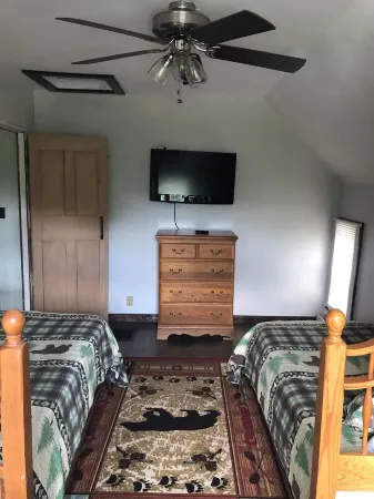 Lincoln Park Lakeside