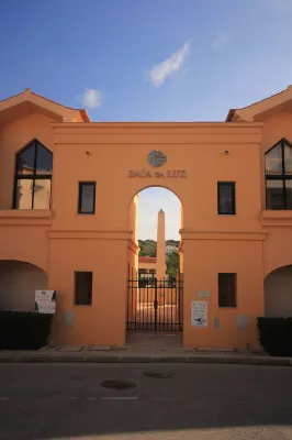 BAIA DA LUZ - APARTMENT T2 + TERRACE GRANDE