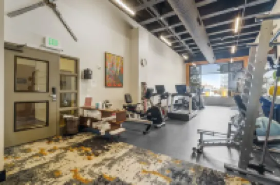 Charming and spacious Sundial Lodge condo in the heart of Canyons Village