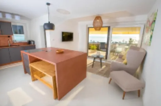 5 Apartment Direkt am Meer-tolle Neue Ausstattung, Free Wifi