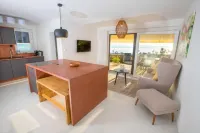 5 Apartment Direkt am Meer-tolle Neue Ausstattung, Free Wifi Hotels in Vir