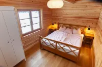 Log cabin by the lake - comfort surrounded by nature! Hotels in 