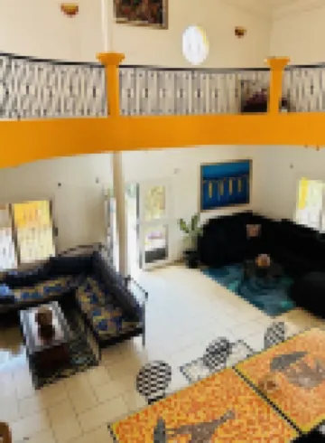In Saly on the small coast house of 450 m2, with 5 bedrooms and private pool