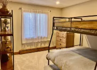 Beautiful  & Sunny 2 Bedroom 2 Bath