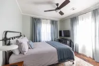 Beautifully Updated Historic Home conveniently located in downtown Mesa! - บังกะโล