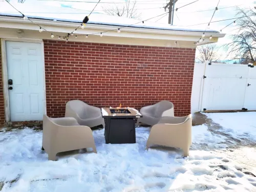 Newly furnished modern cozy 5-bedroom home with Massage chair, hot tub & more