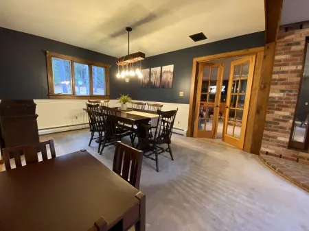 Tallwood Timber: a Family Friendly Ski House in Southern Vermont