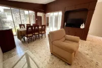 Villa Real Veracruz: with pool, patio and garage! 維拉克魯斯住宿飯店