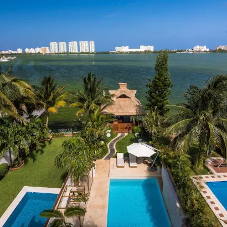 Luxury Waterfront Villa with private gym and cinema