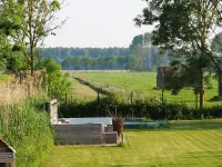 Ruime Boerderij in Prachtige Natuur Naast Werk aan het Spoel aan de Lek