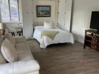 FUN Resort Studio Condo Close to Pool, Golf, Tennis, and Beach Hotels in Edisto Beach