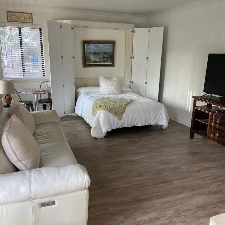 FUN Resort Studio Condo Close to Pool, Golf, Tennis, and Beach