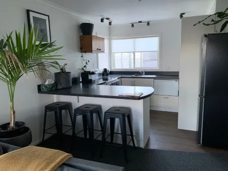 Molesworth Cottage - Central location & close to beach Отели рядом с достопримечательностью «Те-Рева-Рева»