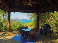 Breathtaking Views - Private Home - Beautifully Landscaped - Walk to the Beach Hotel in zona Playa Potrero
