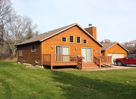 Lake Arrowhead Sand Valley Golf Entire Log Home on ATV / snowmobile Trl Wet Bar Отели в г. Лейк Арроухед