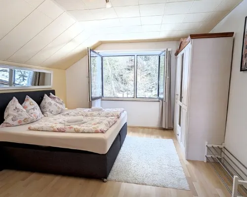 Vacation apartment Edeltraud on Lake Millstatt, hiking vacation and much more, apartment 3 Hotels in Dobriach