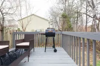 KING BD, Downtown Alpharetta, Spacious, & Renovated