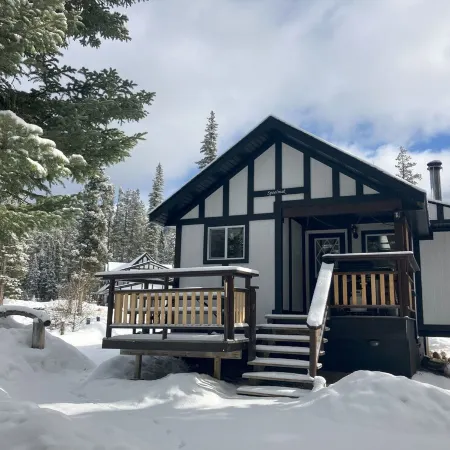 Cozy Fireside Cottage - Spoolmak