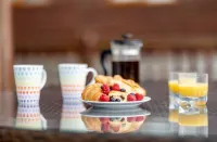 Perfectly located  3 bedroom lodge in Newton Ferrers Hotels in Newton and Noss