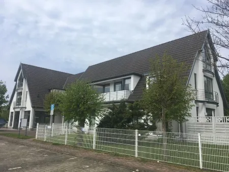 Maisonette apartment, 250 m from the natural beach Отели в г. Бёргеренде-Ретвиш